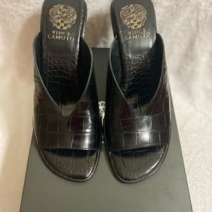 New size 8 black heels